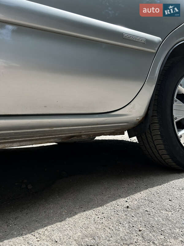 Седан Mitsubishi Carisma 1999 в Днепре