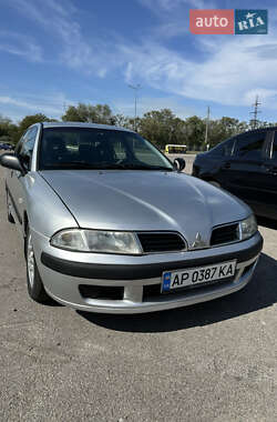 Седан Mitsubishi Carisma 2001 в Запоріжжі