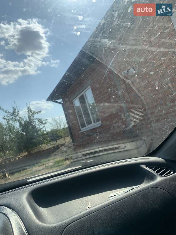 Ліфтбек Mitsubishi Carisma 2002 в Дніпрі