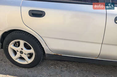 Лифтбек Mitsubishi Carisma 1996 в 