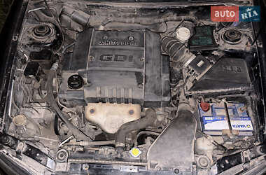 Седан Mitsubishi Carisma 2003 в  фото 5 Седан Mitsubishi Carisma 2003 в