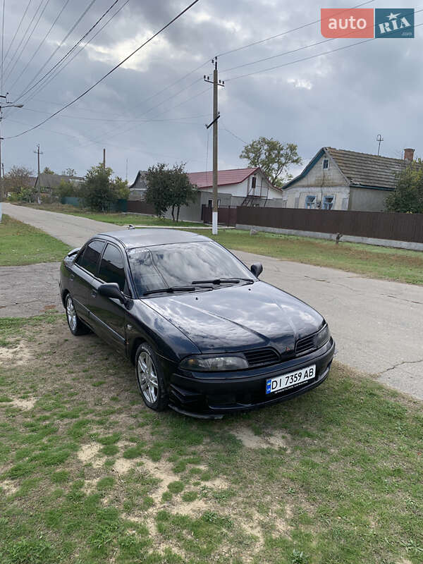 Седан Mitsubishi Carisma 2002 в Ізмаїлі фото 2 Седан Mitsubishi Carisma 2002 в Ізмаїлі