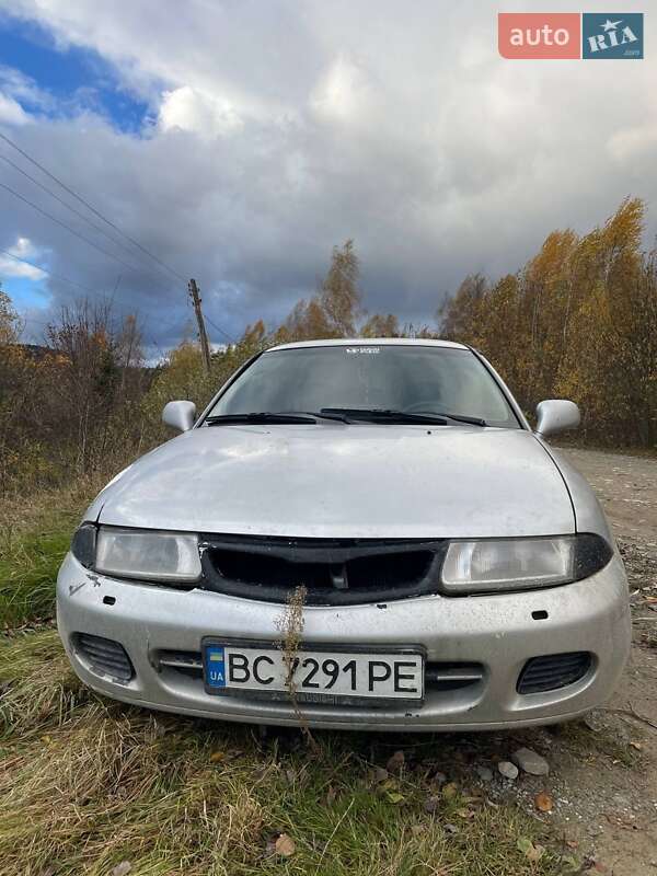 Седан Mitsubishi Carisma 1997 в Бориславе