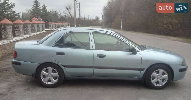 Седан Mitsubishi Carisma 2003 в Фастове