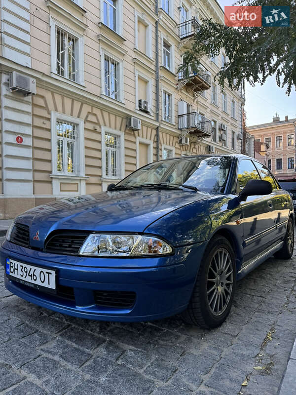 Mitsubishi Carisma 2003