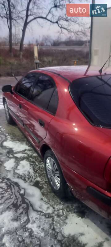 Ліфтбек Mitsubishi Carisma 2000 в Дніпрі