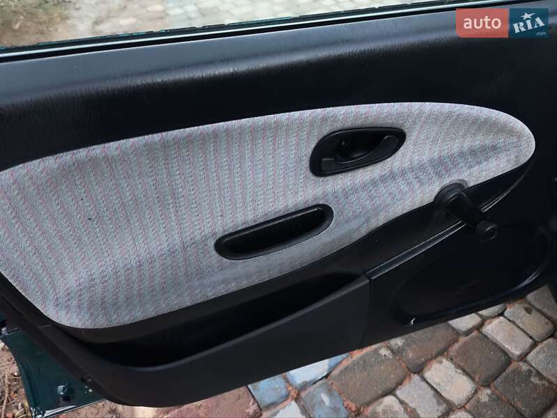 Лифтбек Mitsubishi Carisma 1996 в Надворной фото 11 Лифтбек Mitsubishi Carisma 1996 в Надворной