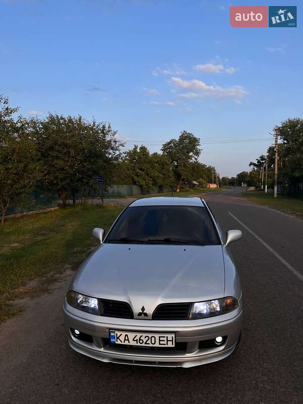 Лифтбек Mitsubishi Carisma 2003 в Переяславе