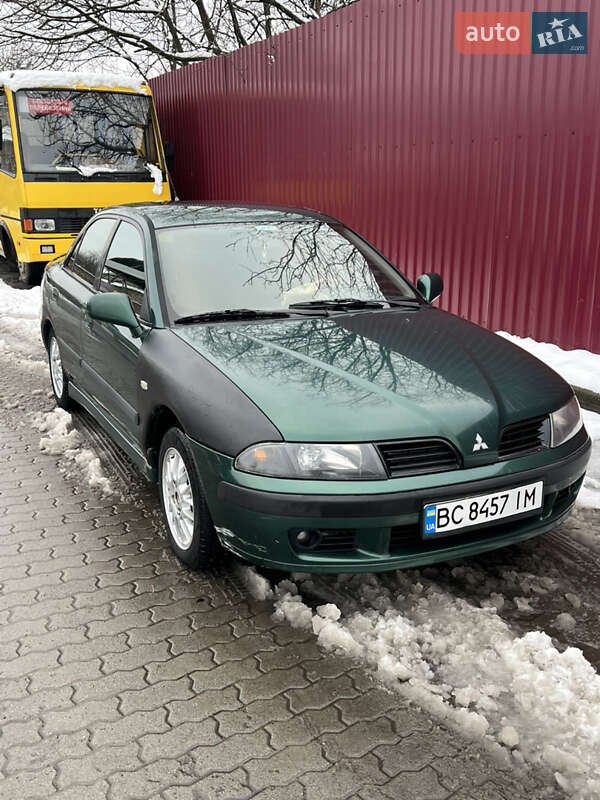 Седан Mitsubishi Carisma 2000 в Львові