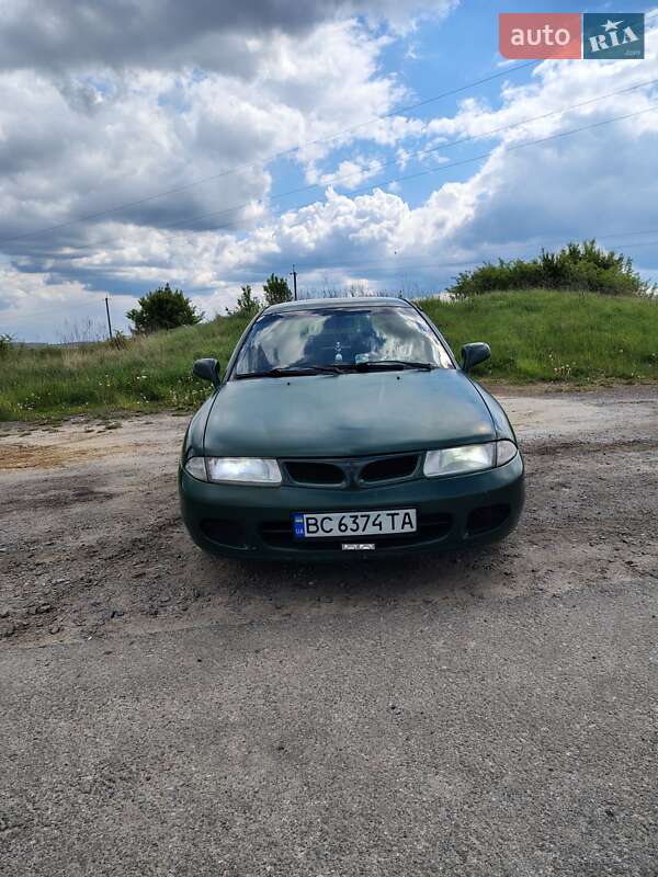 Ліфтбек Mitsubishi Carisma 1996 в Львові фото Ліфтбек Mitsubishi Carisma 1996 в Львові