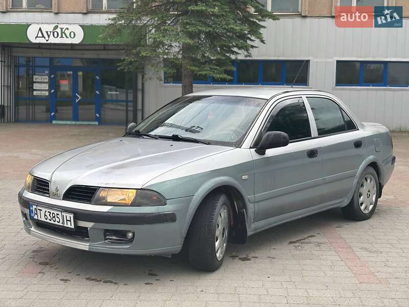 Седан Mitsubishi Carisma 2003 в Івано-Франківську