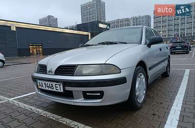 Седан Mitsubishi Carisma 2003 в Киеве