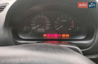 Седан Mitsubishi Carisma 1998 в Одесі