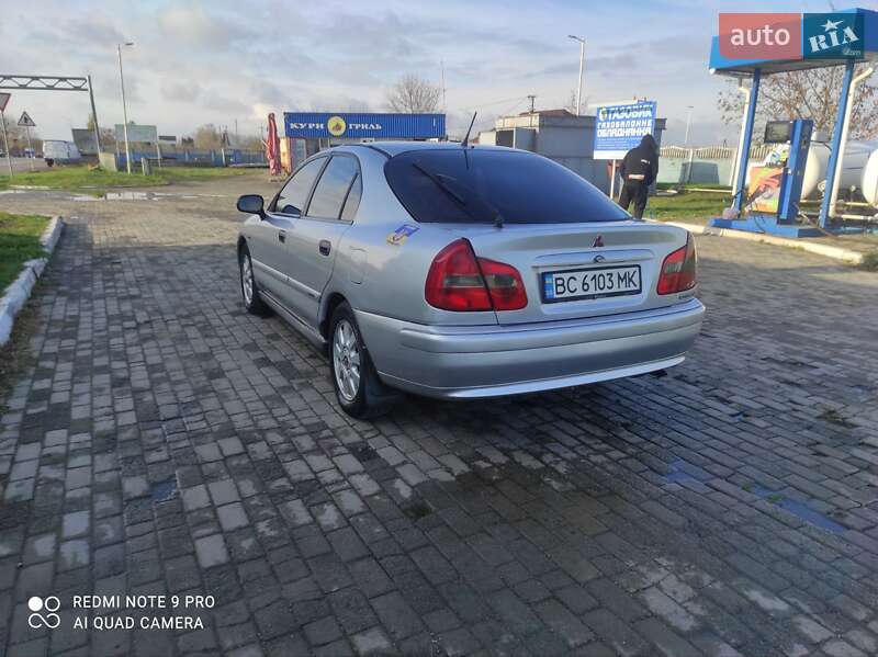 Ліфтбек Mitsubishi Carisma 2001 в Дубні