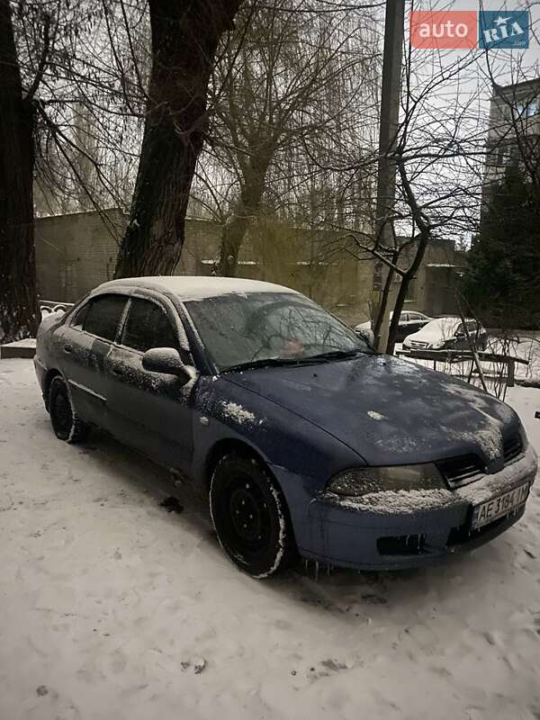 Седан Mitsubishi Carisma 2001 в Кам'янському
