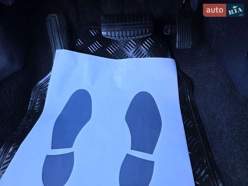 Лифтбек Mitsubishi Carisma 2003 в Хмельницком фото 33 Лифтбек Mitsubishi Carisma 2003 в Хмельницком