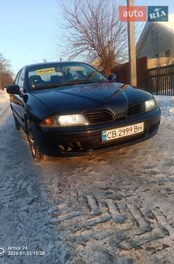 Седан Mitsubishi Carisma 2003 в Мені