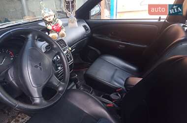 Ліфтбек Mitsubishi Carisma 2002 в Балаклії