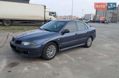 Ліфтбек Mitsubishi Carisma 2002 в Києві