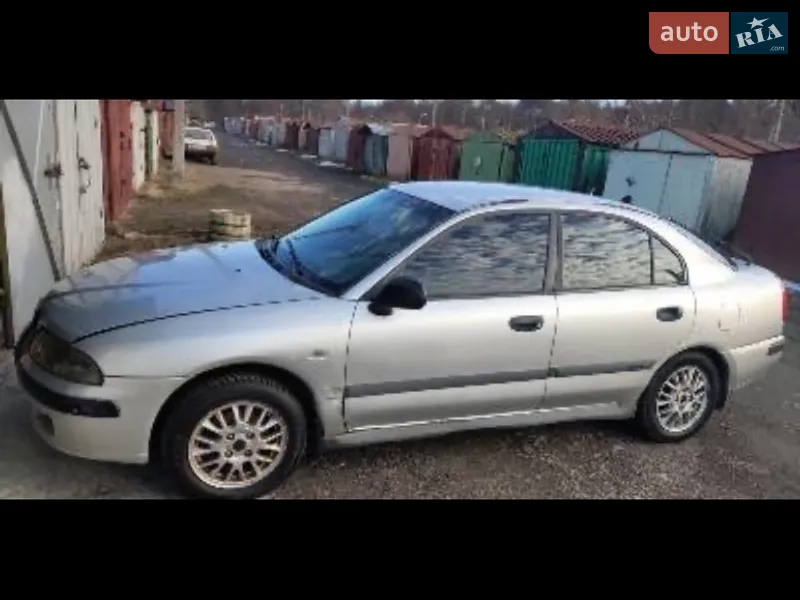 Mitsubishi Carisma
