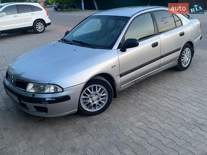 Mitsubishi Carisma