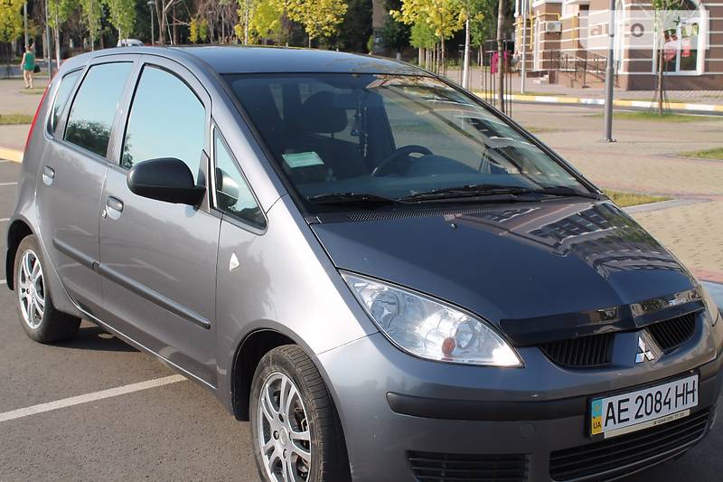 Хэтчбек Mitsubishi Colt 2006 в 