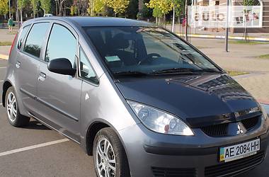 Хэтчбек Mitsubishi Colt 2006 в 