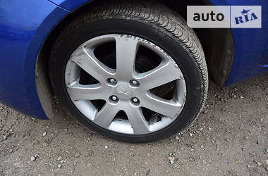 Хэтчбек Mitsubishi Colt 2007 в 