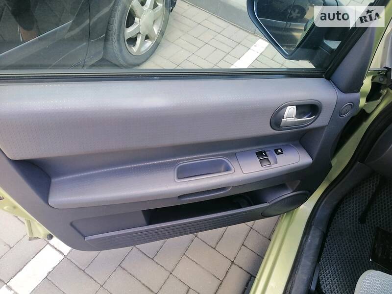 Хетчбек Mitsubishi Colt 2005 в Черкасах фото 6 Хетчбек Mitsubishi Colt 2005 в Черкасах
