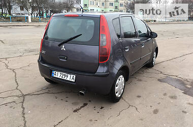 Хэтчбек Mitsubishi Colt 2005 в 