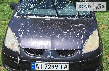 Хэтчбек Mitsubishi Colt 2005 в 