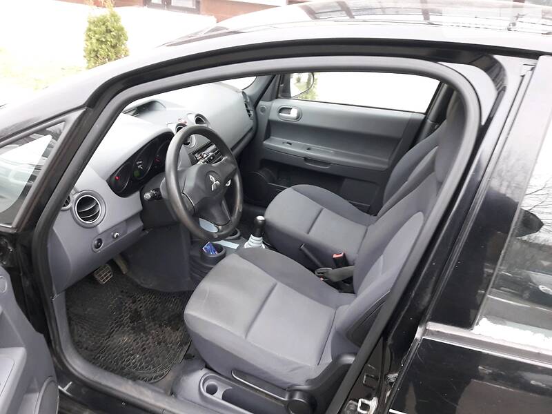 Мінівен Mitsubishi Colt 2006 в Луцьку
