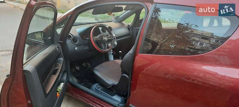 Хэтчбек Mitsubishi Colt 2005 в Ужгороде
