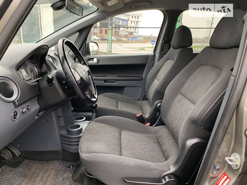 Хэтчбек Mitsubishi Colt 2010 в Тернополе