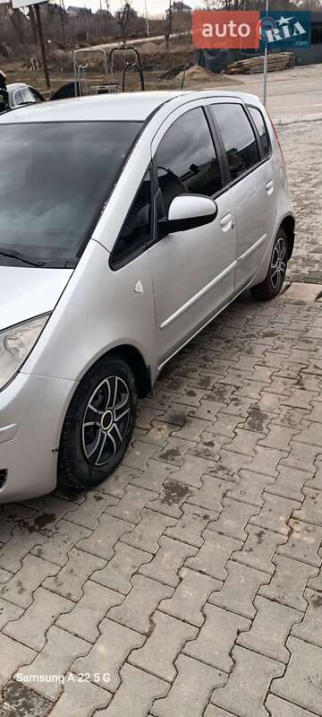 Универсал Mitsubishi Colt 2005 в Черновцах