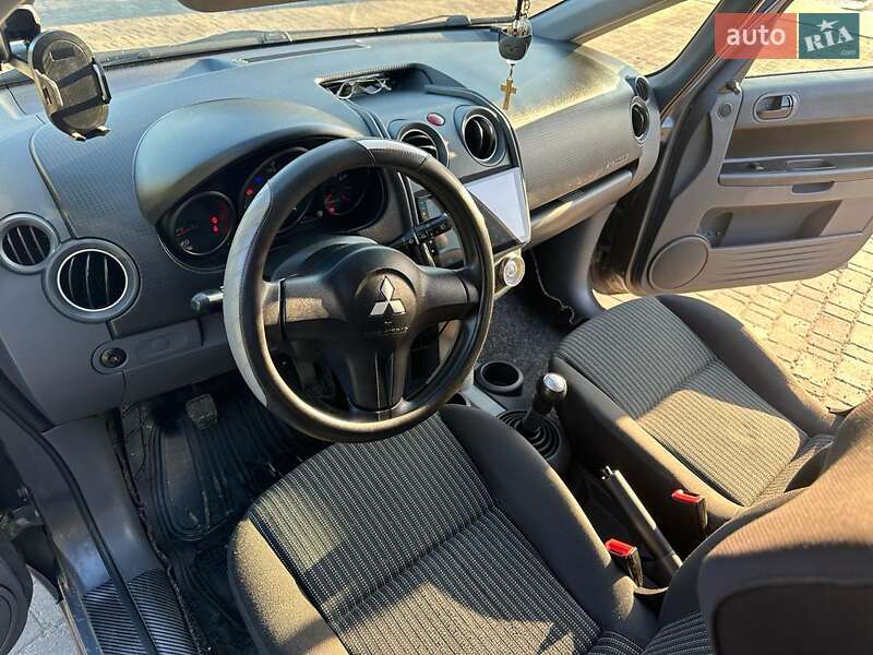 Хэтчбек Mitsubishi Colt 2008 в Яворове