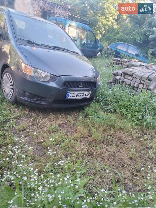 Хэтчбек Mitsubishi Colt 2009 в Черновцах