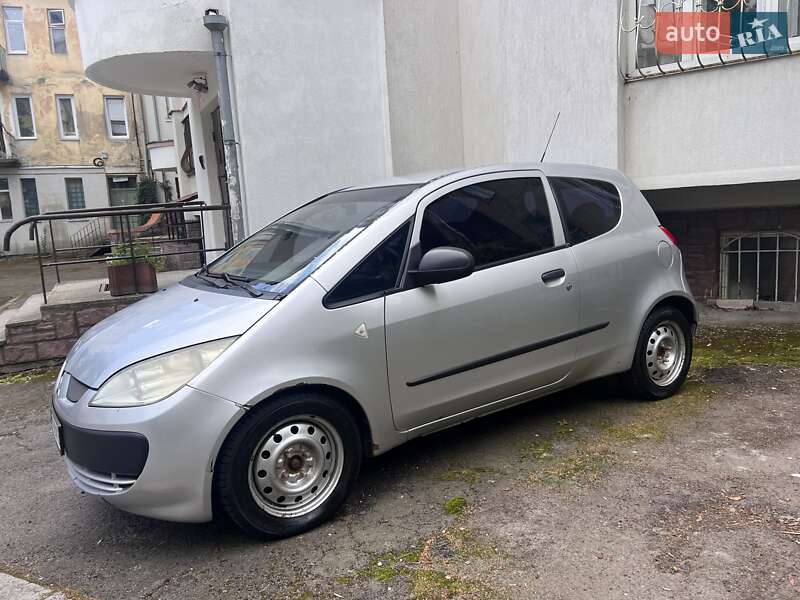 Хэтчбек Mitsubishi Colt 2005 в Покровском