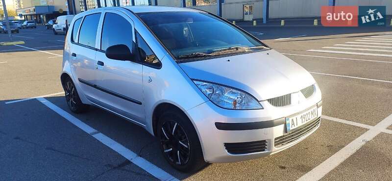 Хэтчбек Mitsubishi Colt 2005 в Киеве
