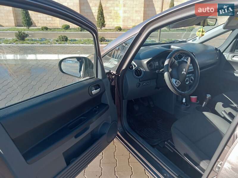Хетчбек Mitsubishi Colt 2011 в Ізмаїлі