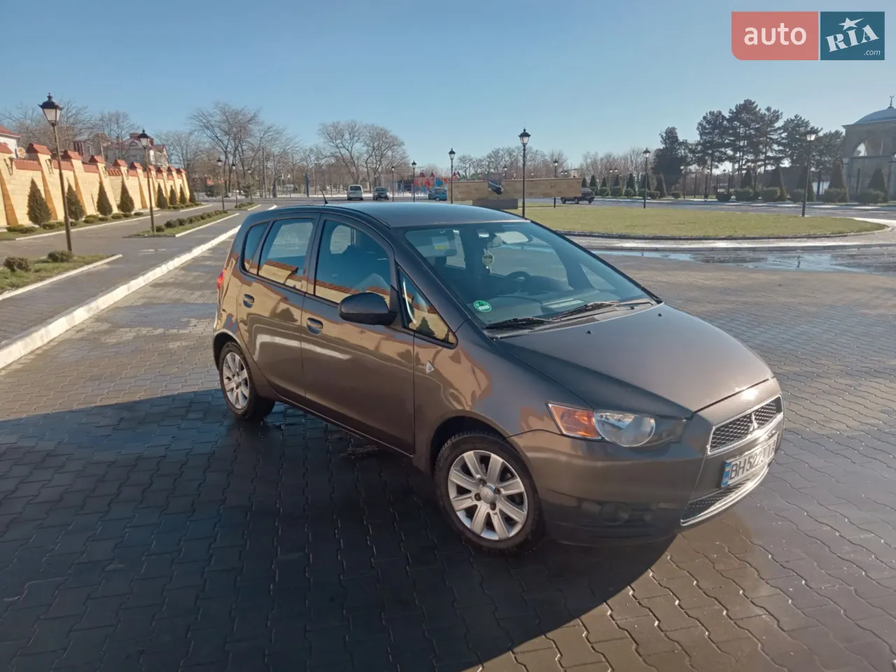 2011 Mitsubishi Colt - мініатюра 19
