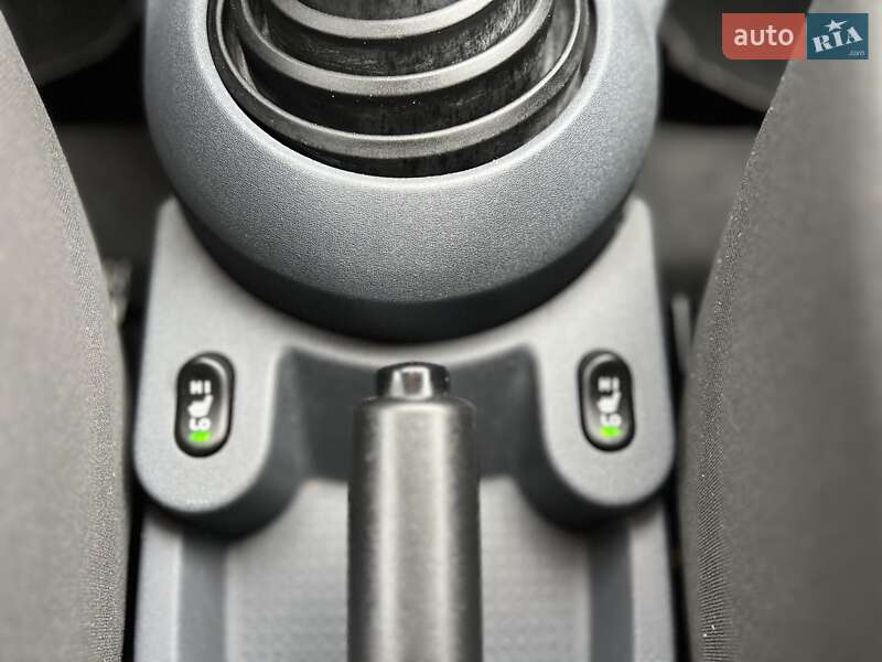 Хэтчбек Mitsubishi Colt 2010 в Черновцах