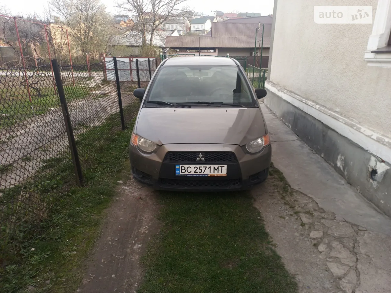 2010 Mitsubishi Colt - мініатюра 16