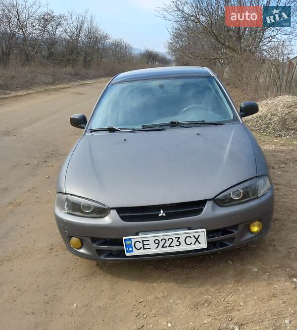 Хэтчбек Mitsubishi Colt 1996 в Новоселице
