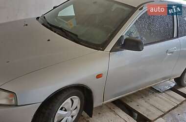 Хэтчбек Mitsubishi Colt 1996 в 