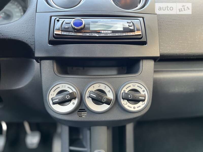 Хэтчбек Mitsubishi Colt 2009 в Черновцах