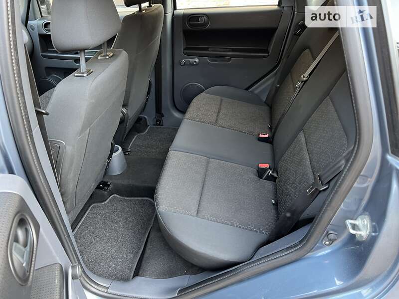 Хэтчбек Mitsubishi Colt 2009 в Черновцах