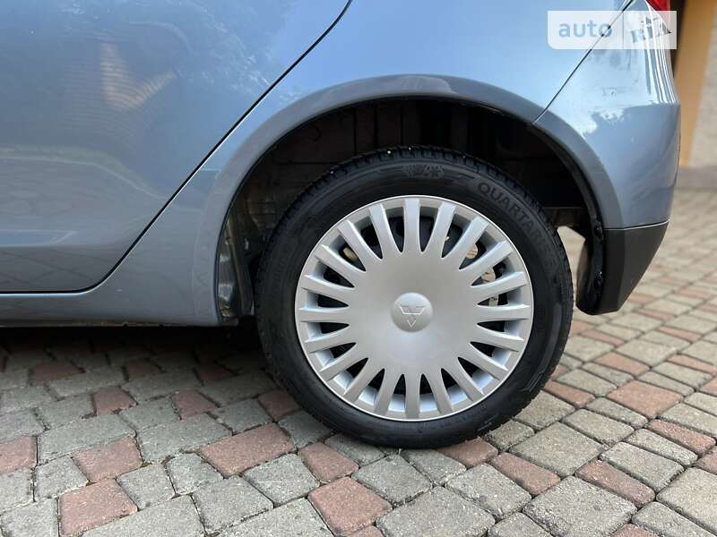 Хэтчбек Mitsubishi Colt 2009 в Черновцах