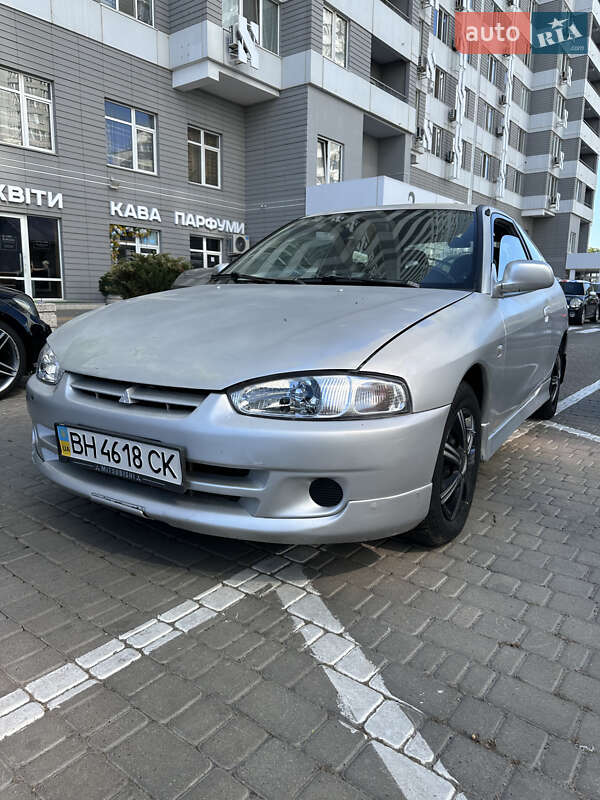 Хэтчбек Mitsubishi Colt 2002 в Одессе