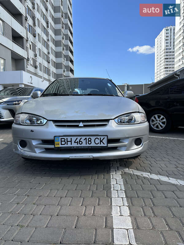 Хэтчбек Mitsubishi Colt 2002 в Одессе